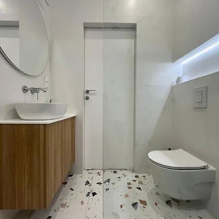 アパート Quiet Luxury Hideaway クラクフ